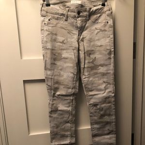Solo Design Lab Camo skinny jeans